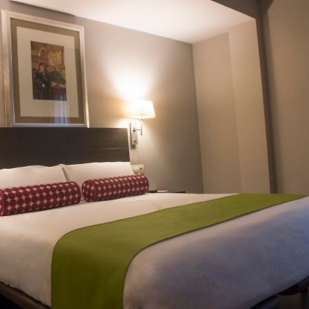 Mercure Madrid Centro Екстериор снимка