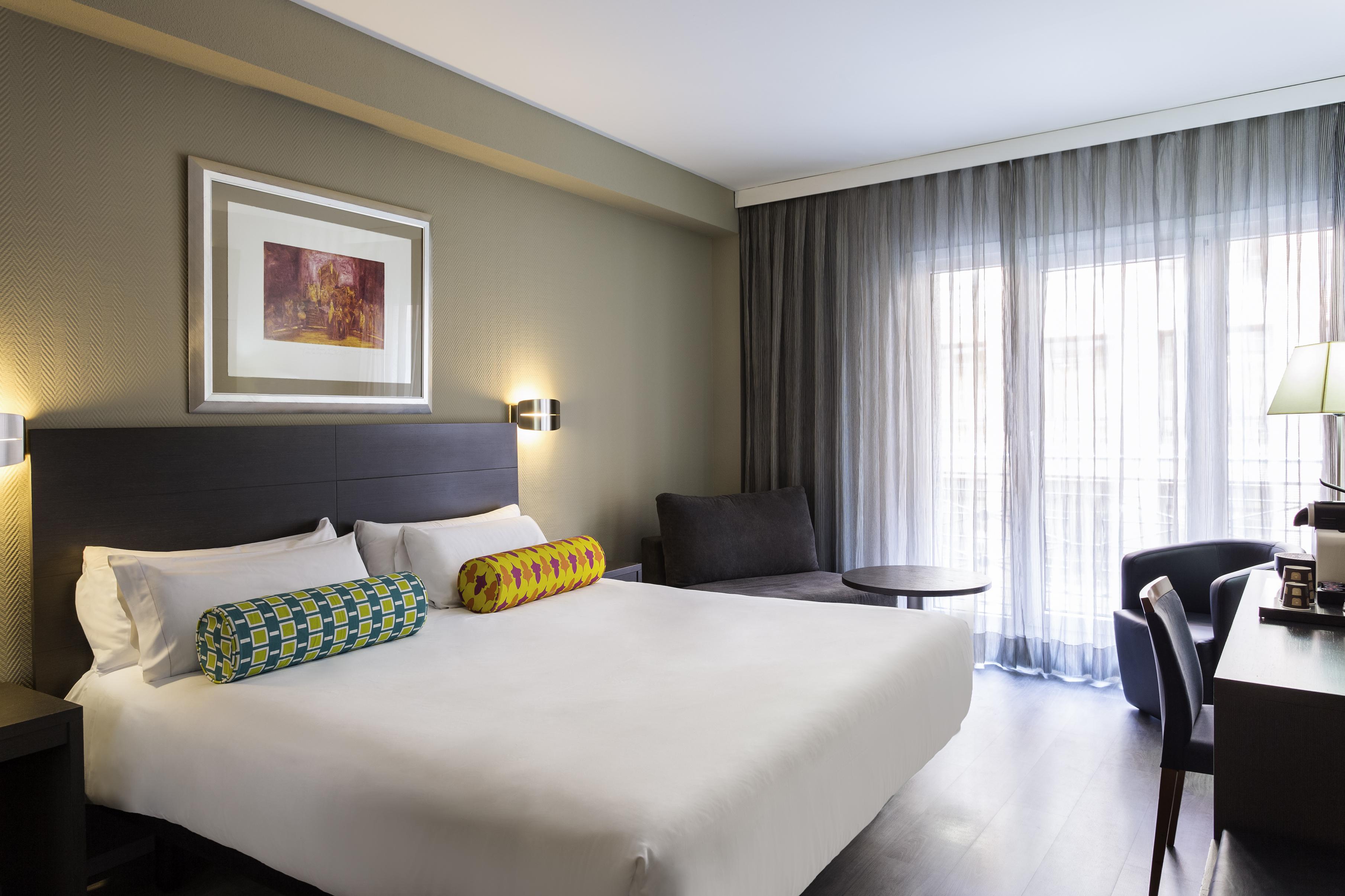Mercure Madrid Centro Екстериор снимка