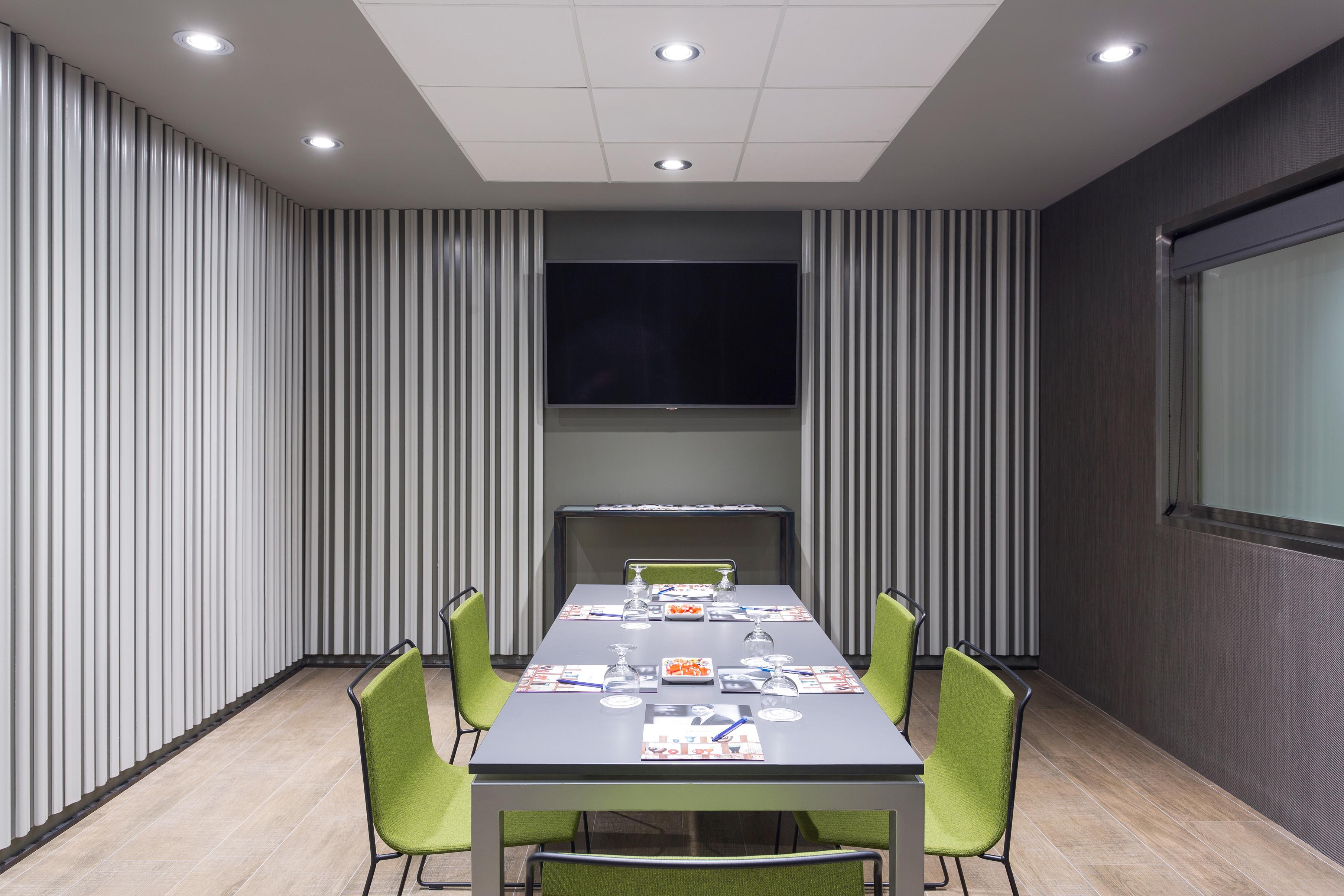 Mercure Madrid Centro Екстериор снимка